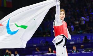 ذکیه خدادادی زن الهام‌‎بخش
