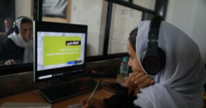 مکتب «درخت دانش»