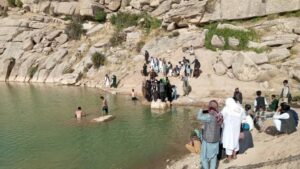 پدر و چهار